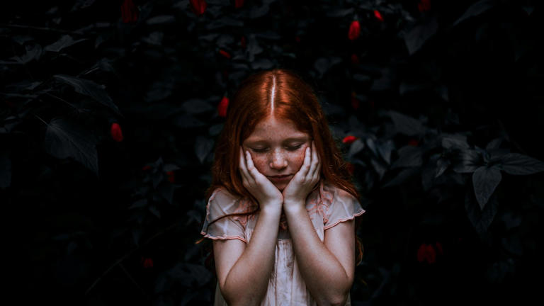Raramente amato da bambino? Questi 9 comportamenti riflettono il dolore