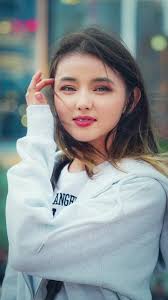 LSJ 4. Lesson 4 : The Senior Reporter